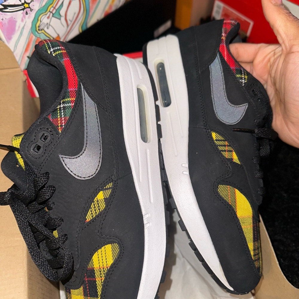 Nike Wmns Air Max 1 SE 'Tartan' - Picture 3 of 5